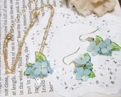 色が変化する紫陽花のネックレス、ピアス　セット