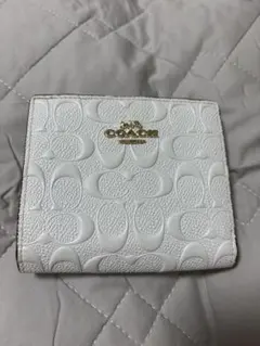 COACHコンパクト二つ折り財布