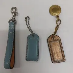 コーチ チャーム等3点セット 水色 茶色 バッグにCOACH
