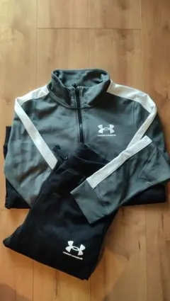 アンダーアーマー　ジュニアL（150）　ジャージ上下