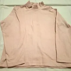 ユニクロ　女の子用　長袖カットソー130サイズ