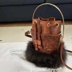 Carving Tribes ファー付きショルダーバッグ