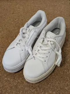 PUMA プーマ スニーカー 24.5cm 白 プーマ カルメン 　厚底のサムネイル
