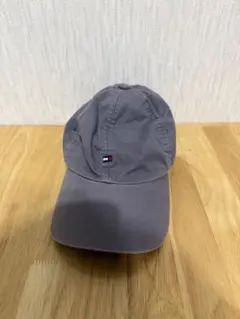 TOMMY HILFIGER グレーキャップ