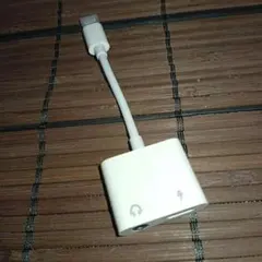 Lightning to 3.5mmヘッドフォンジャックアダプター