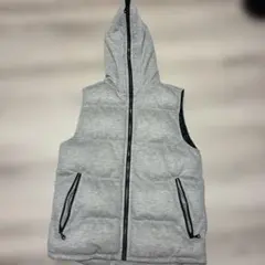 COMME CA ISMグレー フード付きダウンベスト