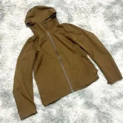 ユニクロ　ブロックテックパーカー　ジャケット　長袖　無地　シンプル　メンズ　M