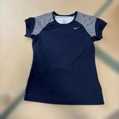 【美品】NIKE ドライフィット レディーストップス Ｍ
