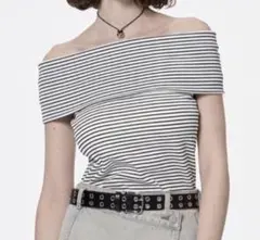 ボーダー オフショルダー Tシャツ　トップスのサムネイル