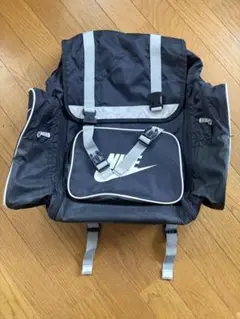 Nike フラップ式バックパック ブラック