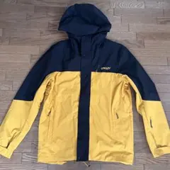 オークリー　シェルジャケット　メンズ　スノボ　スキー　ウェア　一度着用のみのサムネイル