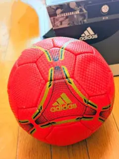 adidas フットボール 赤