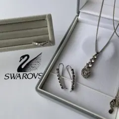 SWAROVSKI ３点セットシルバー ネックレス イヤリング　リングセット