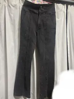 INGNI ハイウエスト フレアデニムパンツ ブラック ストーン付きのサムネイル