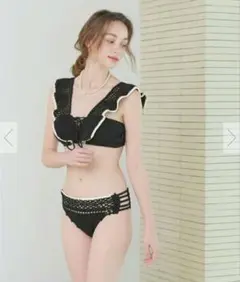 【未使用】クロシェ フリル付きセパレート水着 ブラック/アイボリー
