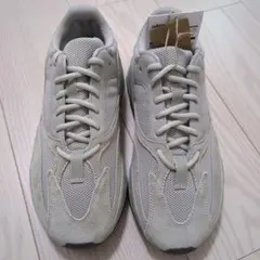 アディダス イージーブースト700 ソルト