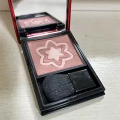 コスメデコルテ　パウダーチークのサムネイル