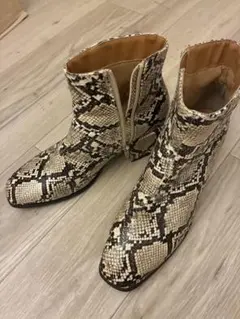 Item thumbnail for item f2ef397e-f0cd-422e-bbae-9d52dd7bc62c