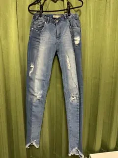 ZARAライトブルースキニーデニム ダメージ加工