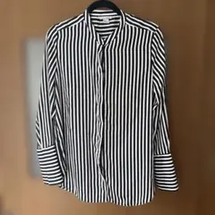 H&M 白と黒のストライプ長袖シャツ