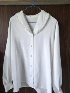 オンワード樫山 ホワイトフリル襟シャツ B82 T156