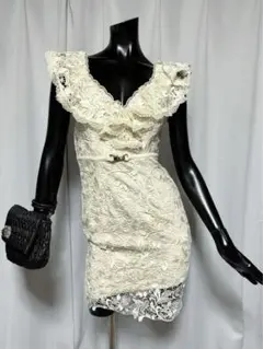 ROBE de FLEURSアイボリー レースフリル タイトドレス