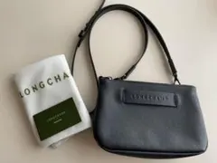 LONGCHAMP ロンシャン　レザーショルダーバッグ　ネイビー