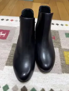 セール⭐︎fit fitサイドゴアブーツ 22.5㎝、試し履きのみ⭐︎新品⭐︎ショート