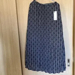 GU プリーツロングスカート