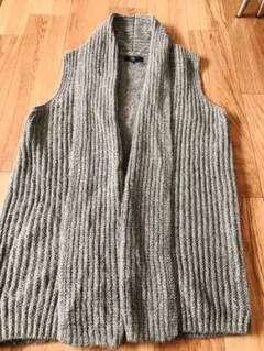 ニットベスト