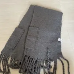 ポケット付きグレーマフラー　レディース、メンズ