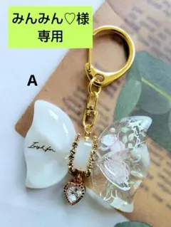 ♡ぷっくりリボン♡　レジンキーホルダー　color White　他