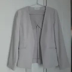 お買い得！　美品　PLST ノーカラージャケット ライトグレー