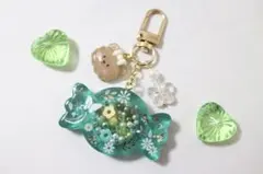 レジン　キャンディシェイカーキーホルダー　シャカシャカ　くま　お花　グリーンのサムネイル