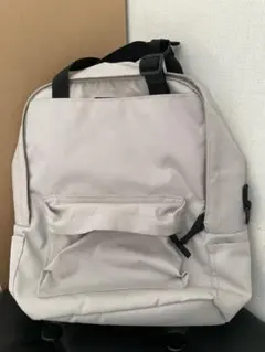 無印　ライトグレー ナイロンバックパック