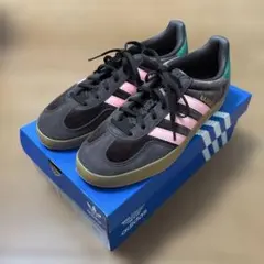 adidasオリジナルス GAZELLE TEAM ブラック／レッド26.0cm - メルカリ