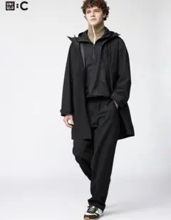 ユニクロ　タックワイドテーパードパンツ　ブラック