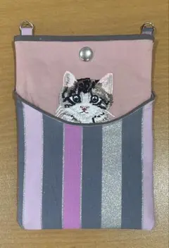 【ハンドメイド】スマホショルダー　サコッシュ　ポシェット　猫　ピンク　ストライプ
