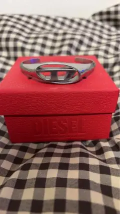 DIESEL ロゴブレスレット シルバー