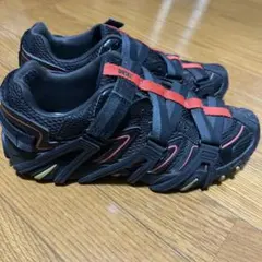 DIESELスニーカー　ブラック／レッド