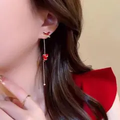 A【大人気】サンタピアス クリスマス 両耳用 サンタ ツリー 冬 パーティ 新品