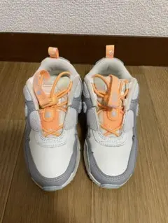 【専用】Nike キッズスニーカー ホワイト/グレー/オレンジ