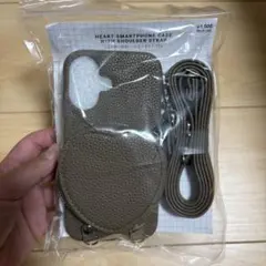 スリーコインズ　iPhone16 ショルダー付きケース