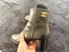 CHANELの可愛いブーツ　37 1/2♡のサムネイル
