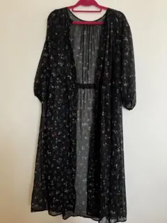 UNIQLO シアー 花柄 カーディガン ブラック Sのサムネイル