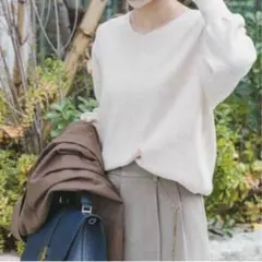 ITEMS URBANRESEARCH アウトリンキングVネックニット ベージュ