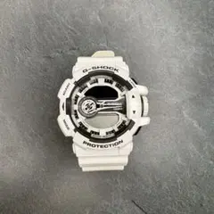 G-SHOCK GA-700 ホワイトのサムネイル