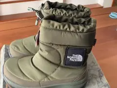 Item thumbnail for item 20573756-b75d-48ab-90b9-d054c7d9d2e4