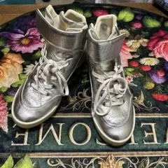 黒スニーカー スニーカー