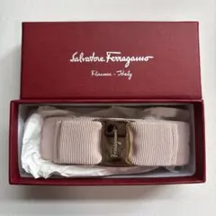 バレッタ フェラガモ